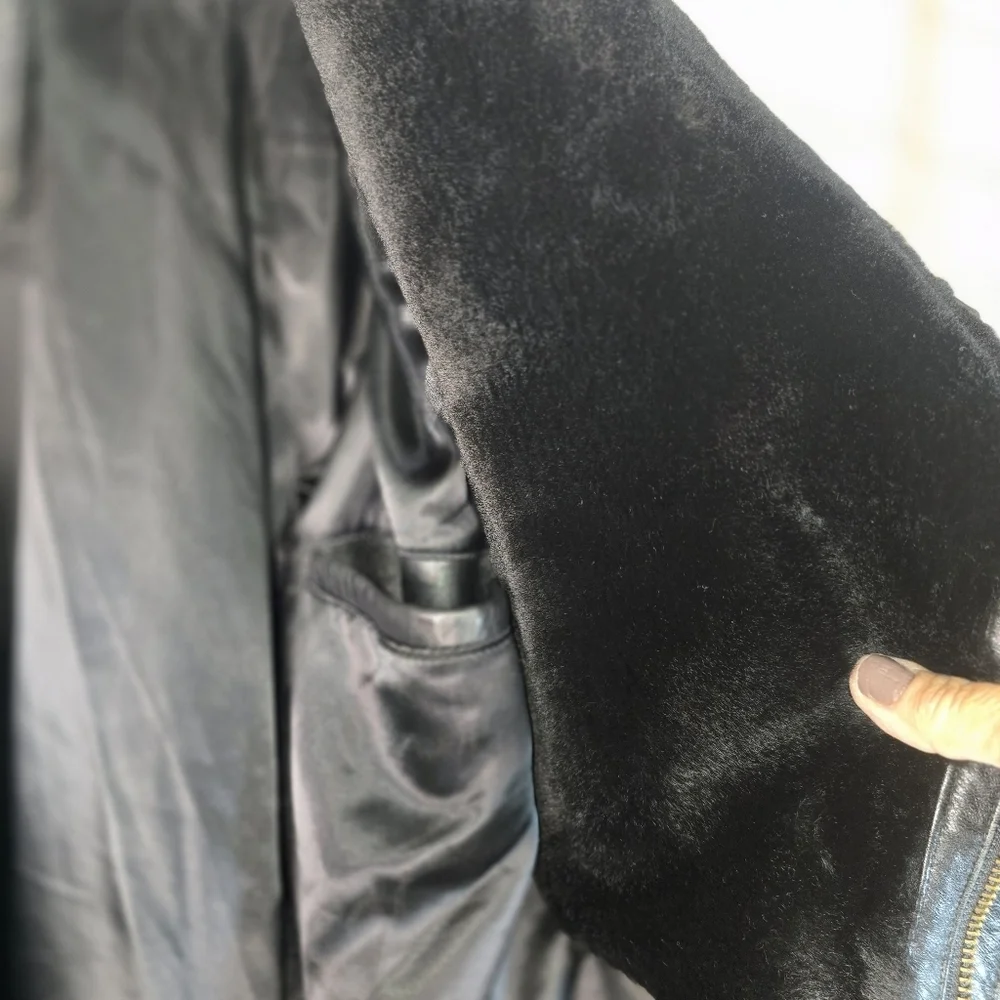 IOU Vintage Leather Over Sized Fur Neck Asymetrical Zip Mens Large Coat EUC